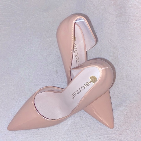 NWOT Nude Patent Heels - Picture 3 of 4